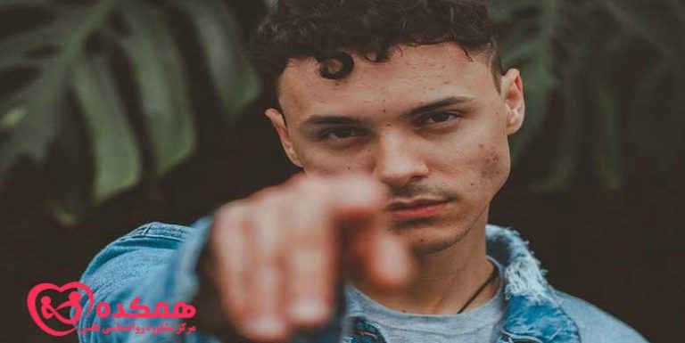 چگونه جلوی سرزنش دیگران را بگیریم؟ | همکده