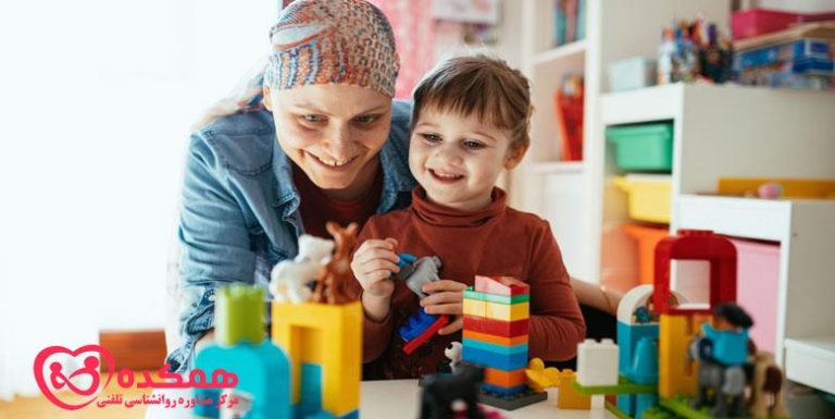 اشتراک گذاشتن تشخیص سرطان والدین با کودکان | همکده