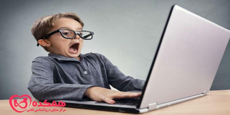 محافظت از کودکان در برابر شبکه های اجتماعی | همکده