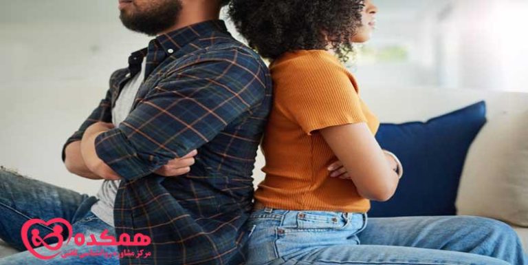 راهنمای بقا برای زندگی با یک خودشیفته / همکده