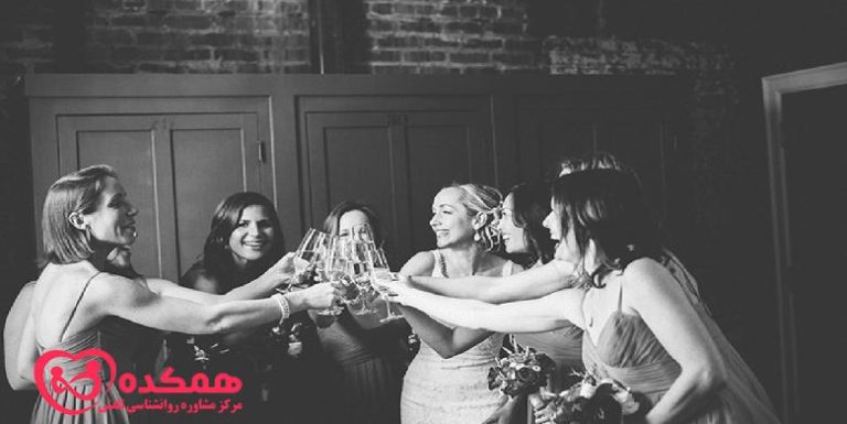 قانون طلایی دوستی / همکده