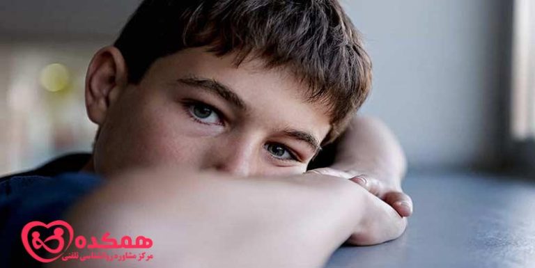 علائم اختلال طیف اوتیسم (ASD) که هر والدینی باید بداند