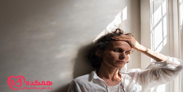 چند علامت هشدار دهنده که شما در حال عبور از یک بحران میانسالی هستید