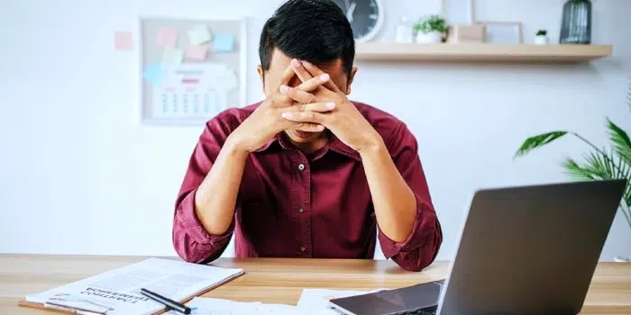 این نشونه ها یعنی؛ به استرس اعتیاد داری!