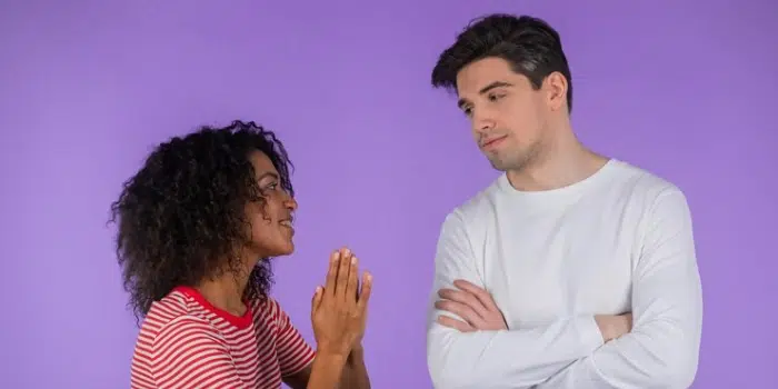 چطوری از یه پسر عذرخواهی کنیم بدون این که غرورمون له بشه؟